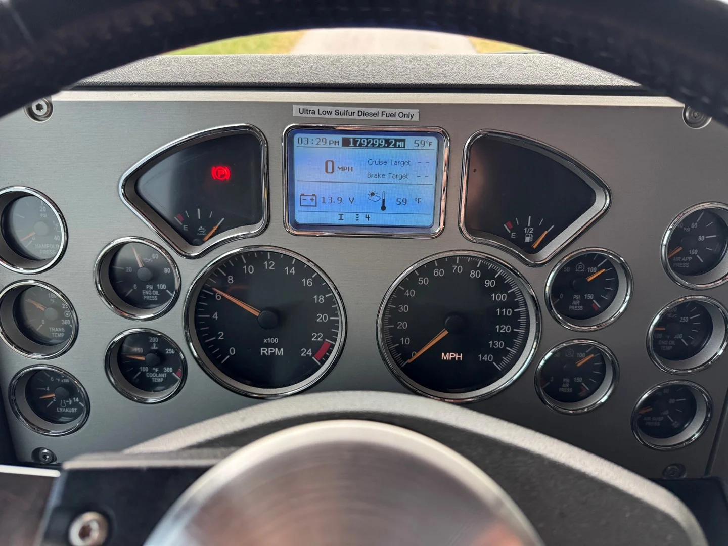 2018 MACK CXU613 - USED TRUCKS SLEEPER - image 15