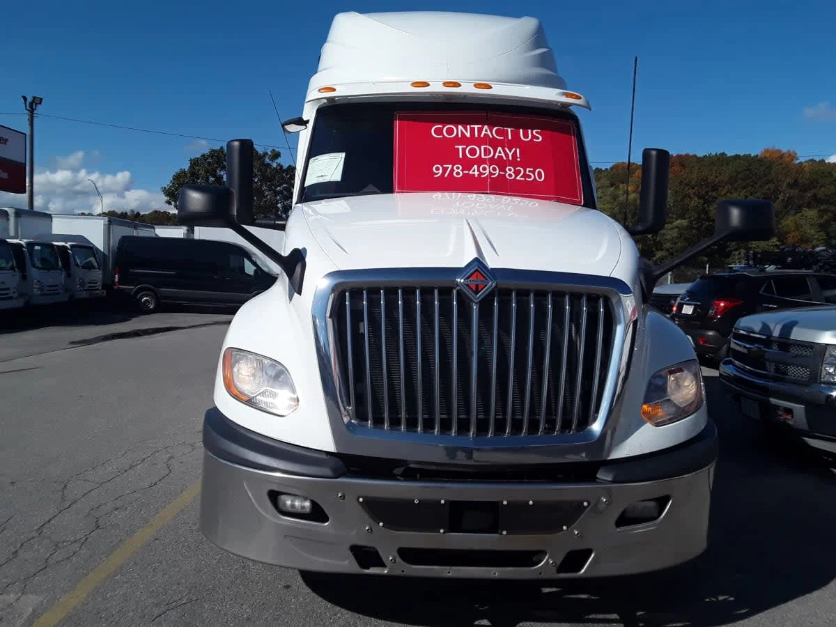 2019 International LT in Salisbury, MA