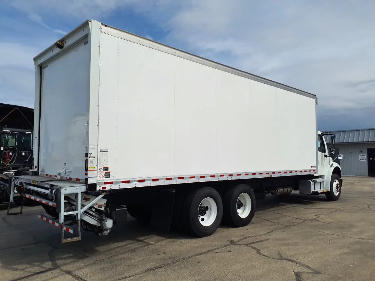 2022 Freightliner M2 106 in Oak Creek, WI — photo 4