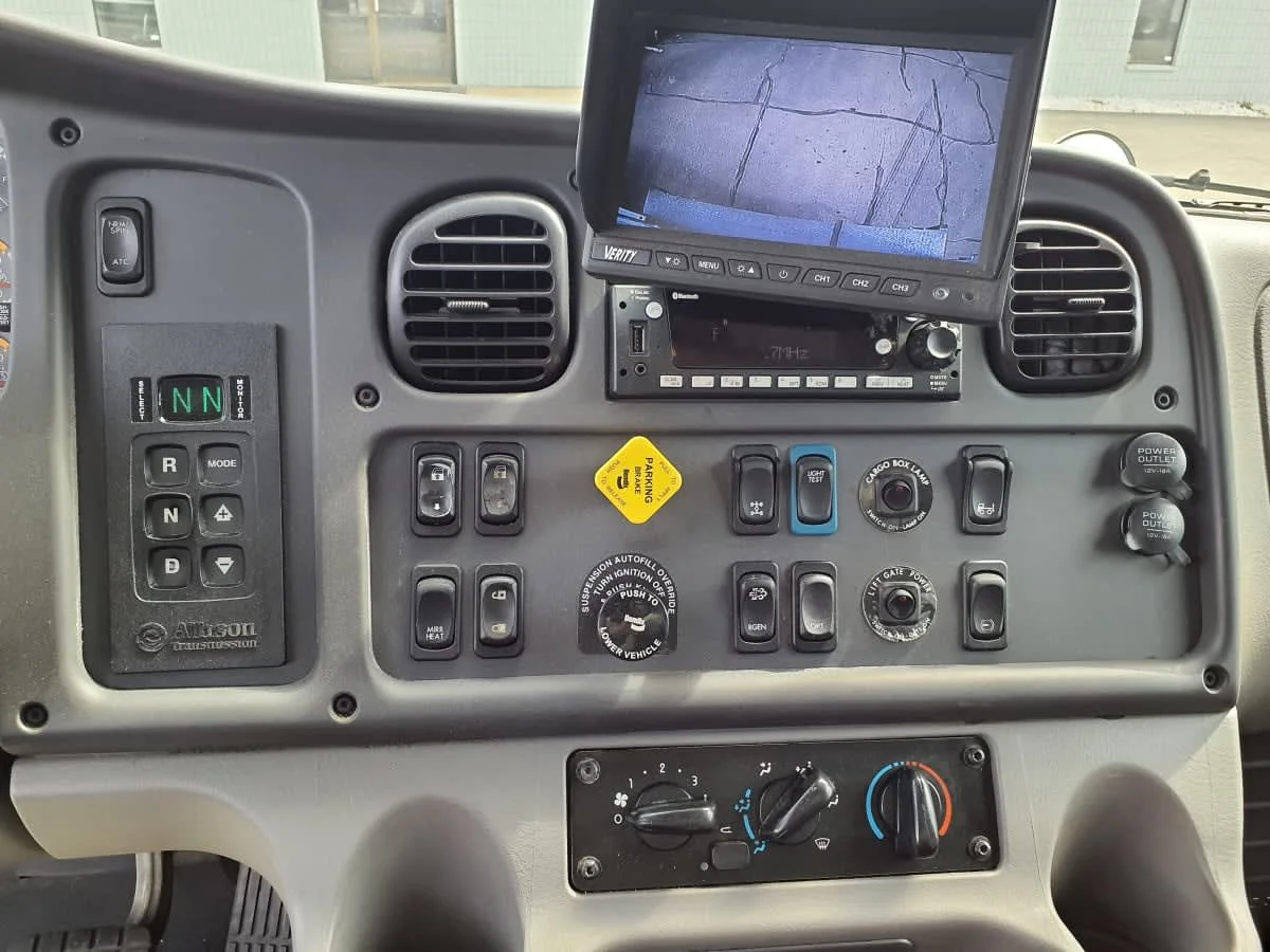 2022 Freightliner M2 106 in Oak Creek, WI — photo 13