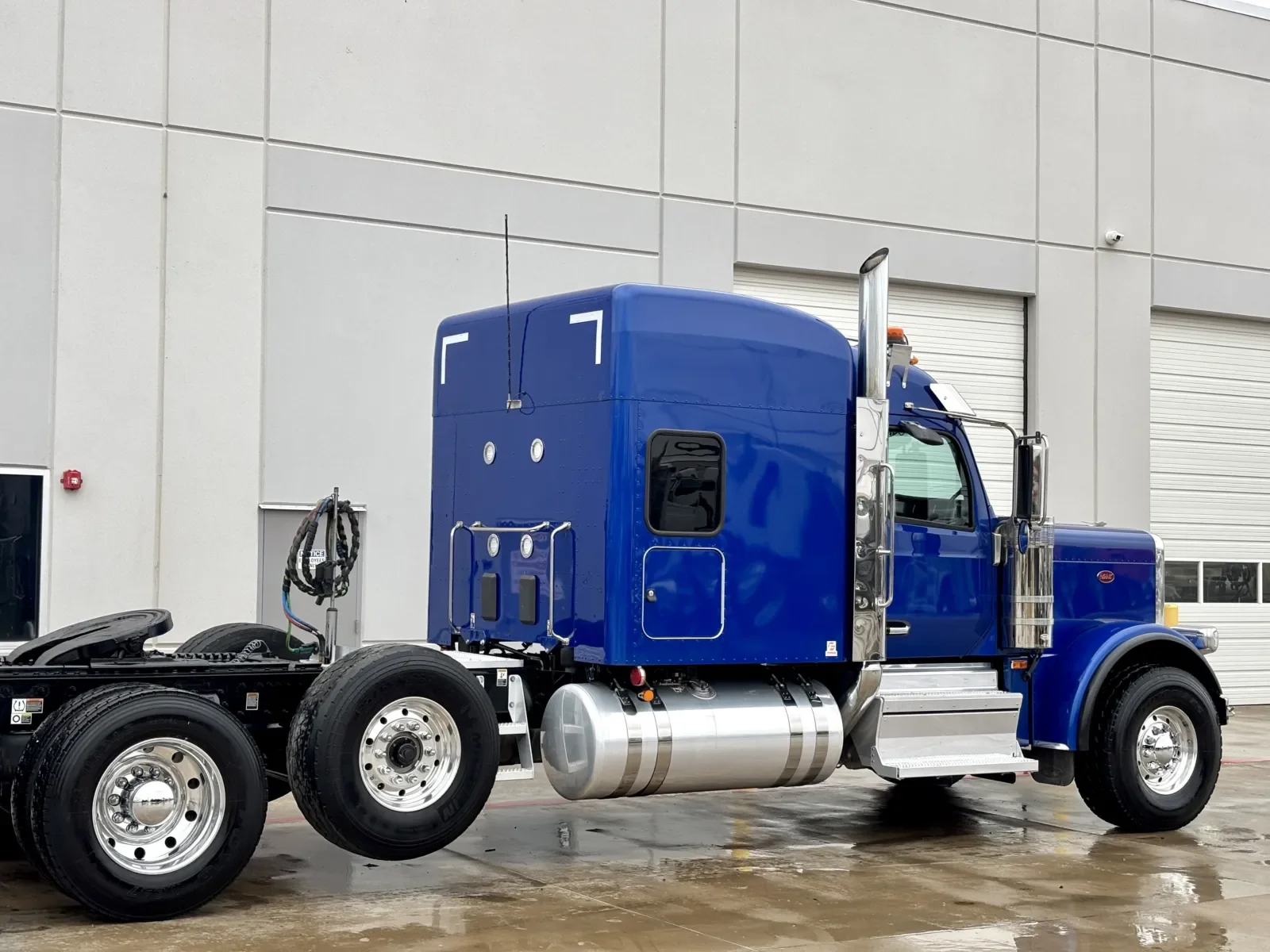 2025 Peterbilt 589 - image 7