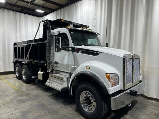 2027 Kenworth T880