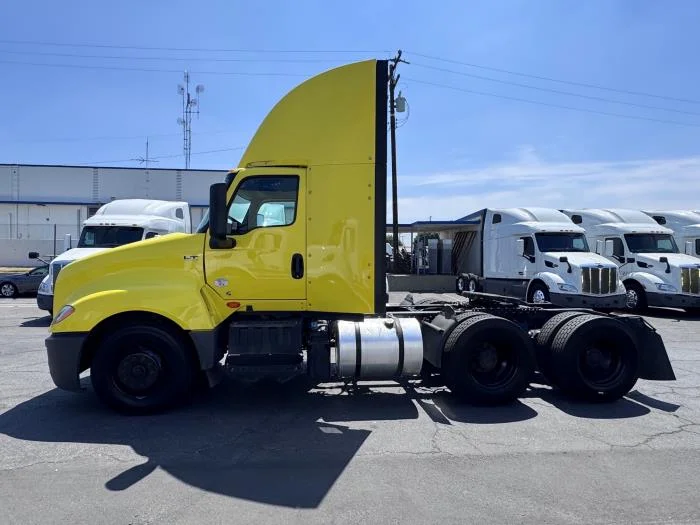 2023 International LT — photo 10