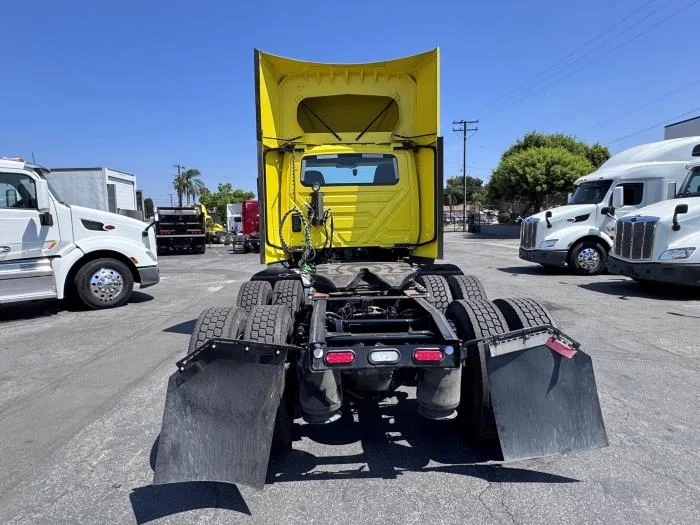 2023 International LT — photo 8