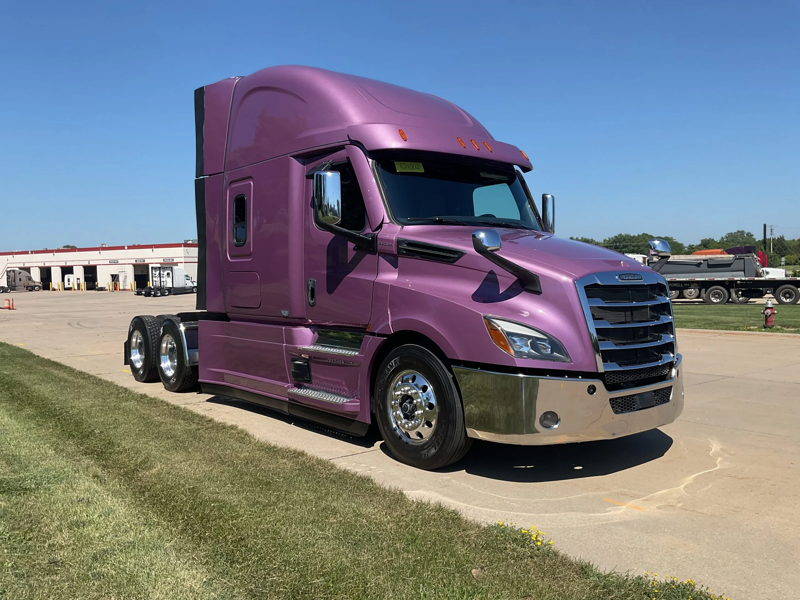 2024 Freightliner Cascadia in Dubuque, IA — photo 3