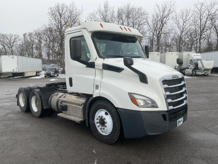 2020 Freightliner Cascadia in Fort Wayne, IN