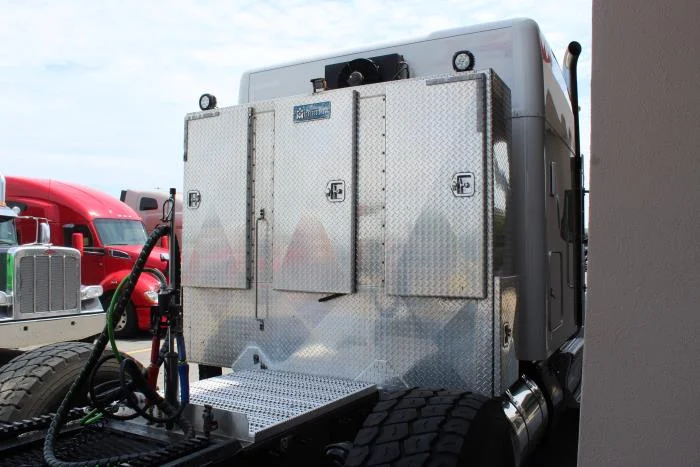 2017 Peterbilt 579 — photo 8