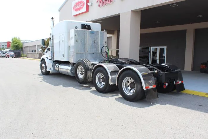 2017 Peterbilt 579 — photo 6