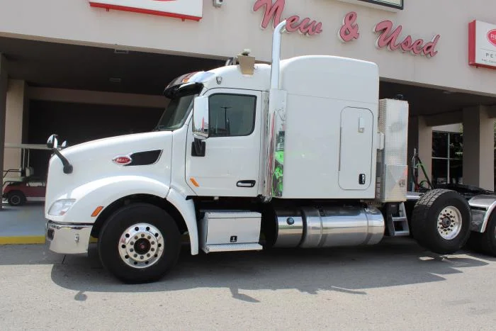 2017 Peterbilt 579 — photo 4