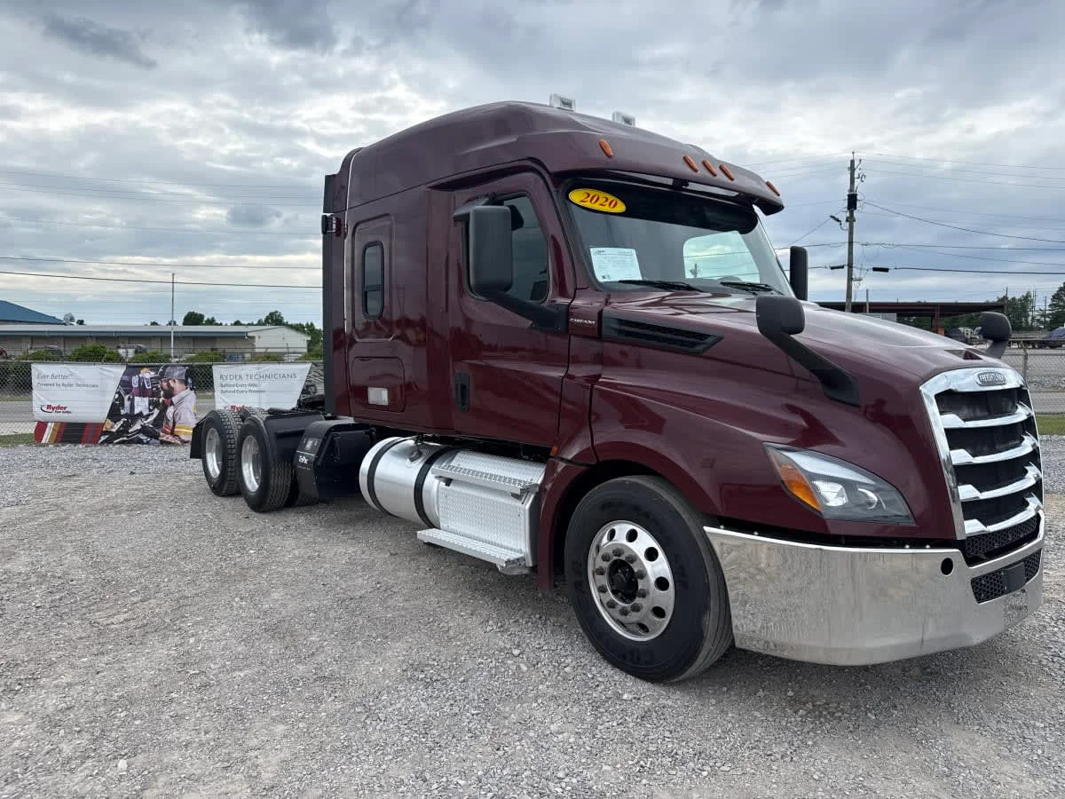 2020 Freightliner Cascadia in Birmingham, AL — photo 3