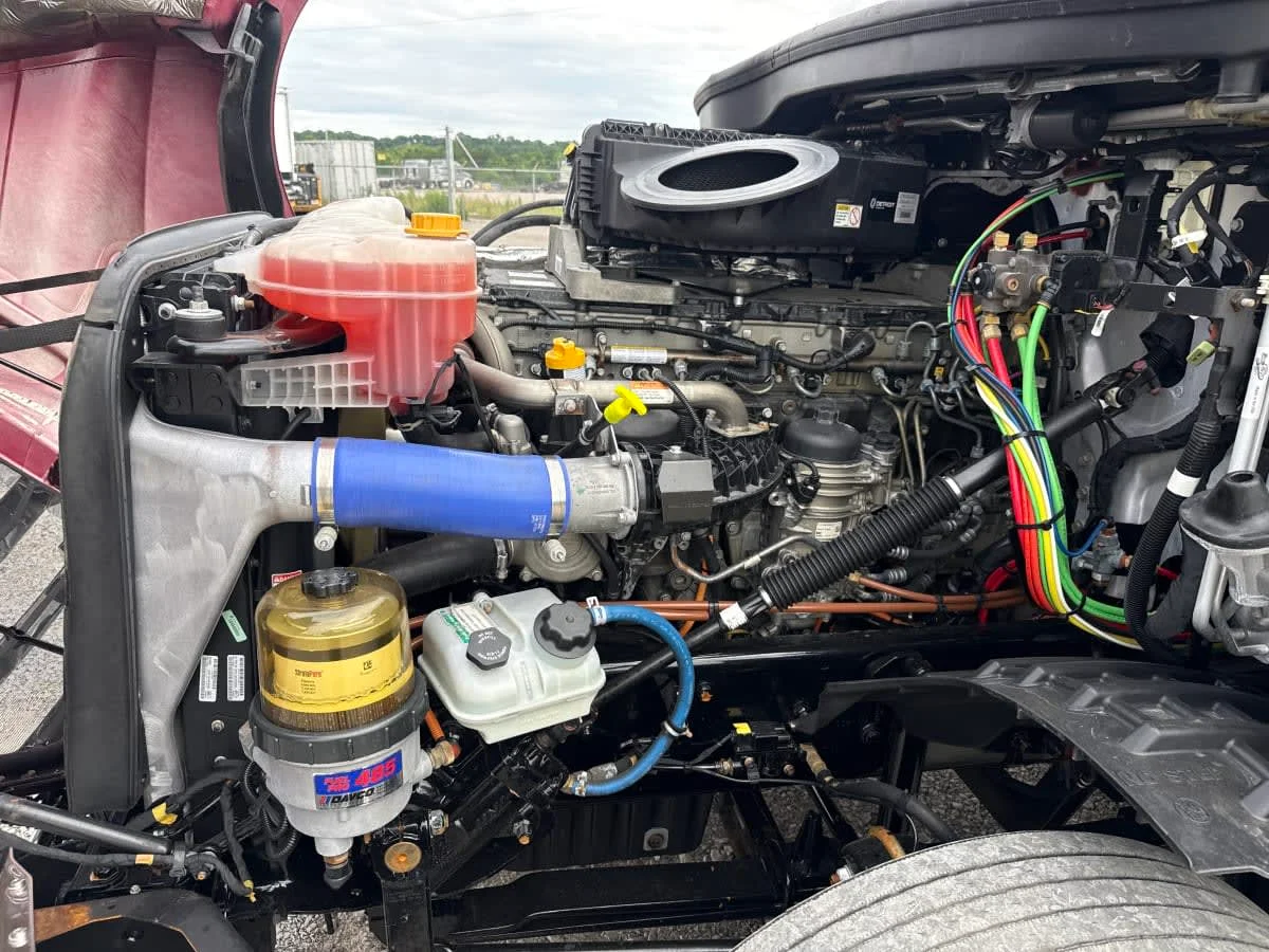 2020 Freightliner Cascadia in Birmingham, AL — photo 9