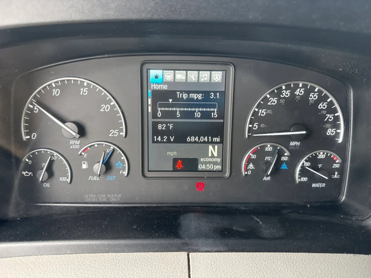 2020 Freightliner Cascadia in Birmingham, AL — photo 11