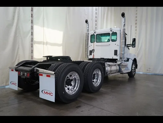 2027 Kenworth T880 in Mableton, GA — photo 4