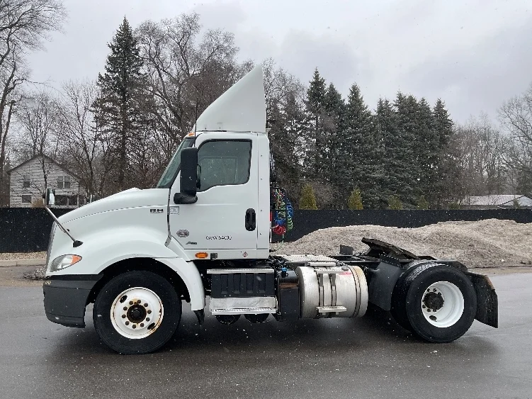 2019 International RH - image 4