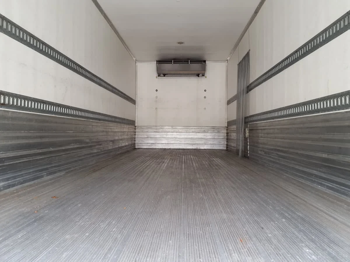 2020 Freightliner M2 106 - image 9