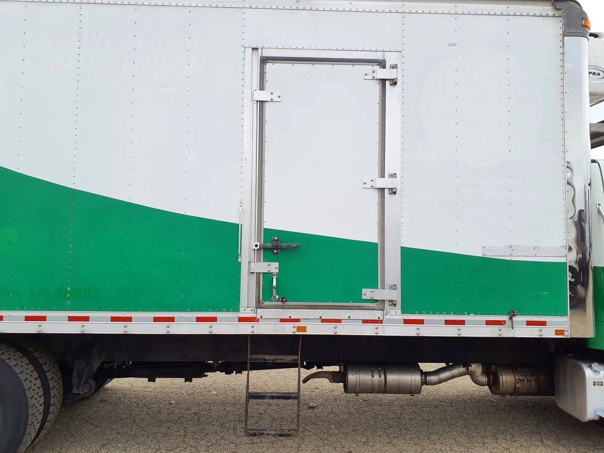 2020 Freightliner M2 106 - image 15