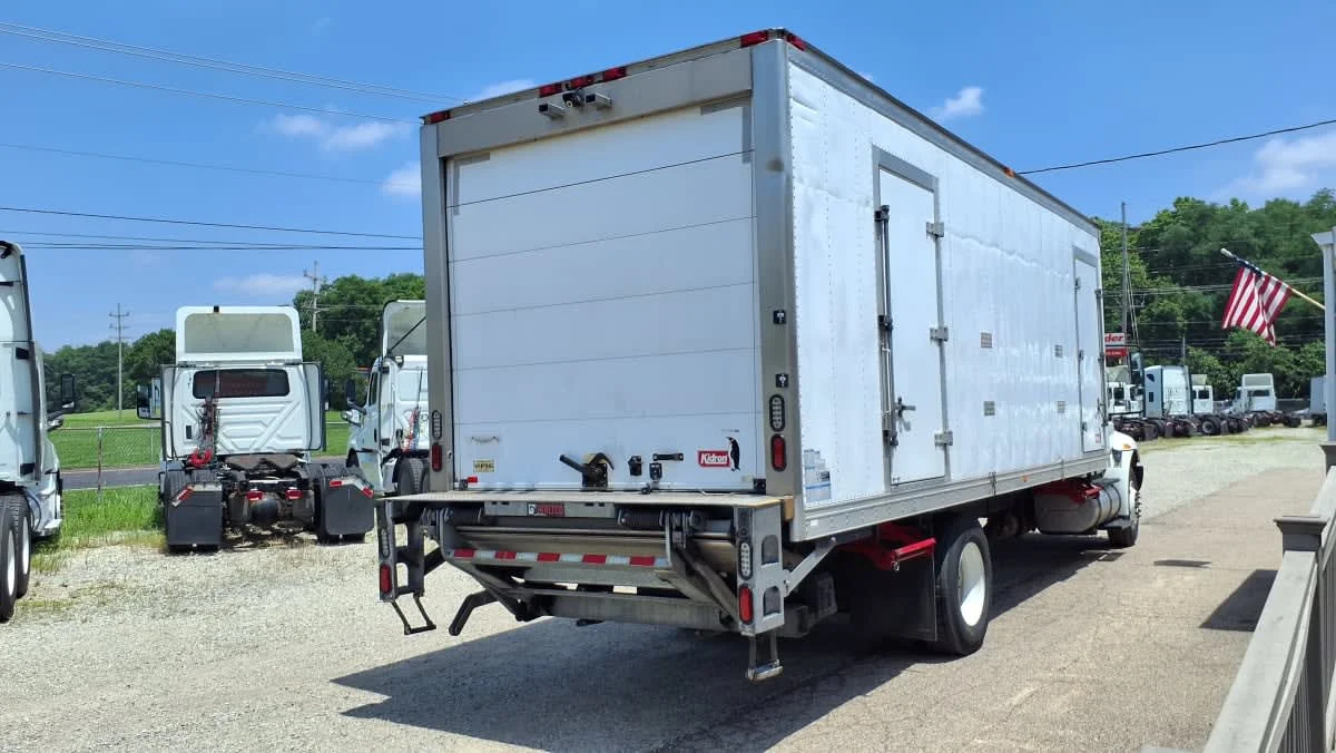 2019 International 4300 in West Chester, OH — photo 4