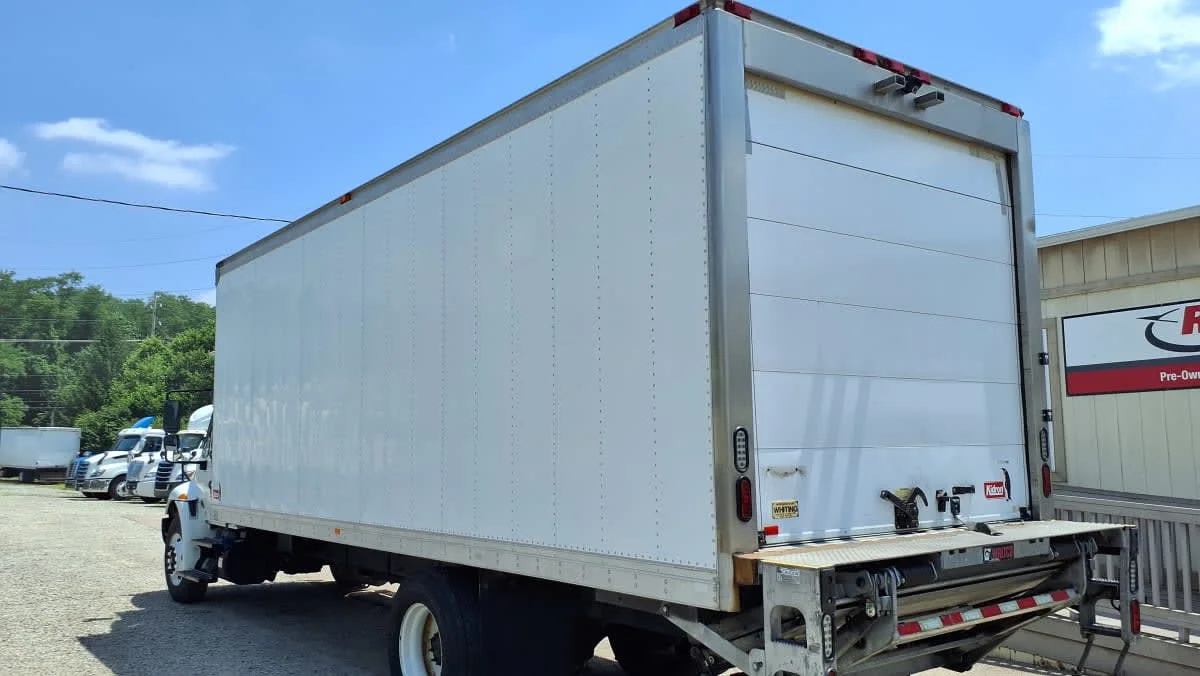 2019 International 4300 in West Chester, OH — photo 6