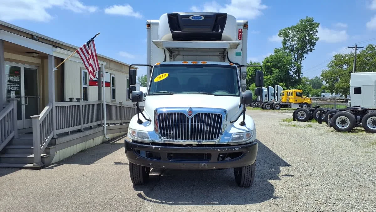 2019 International 4300 in West Chester, OH — photo 2