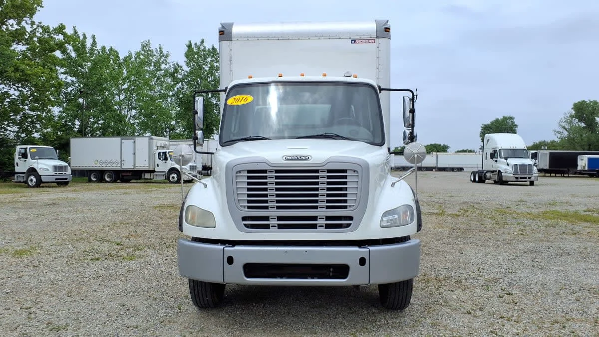 2016 Freightliner M2 112 - image 2