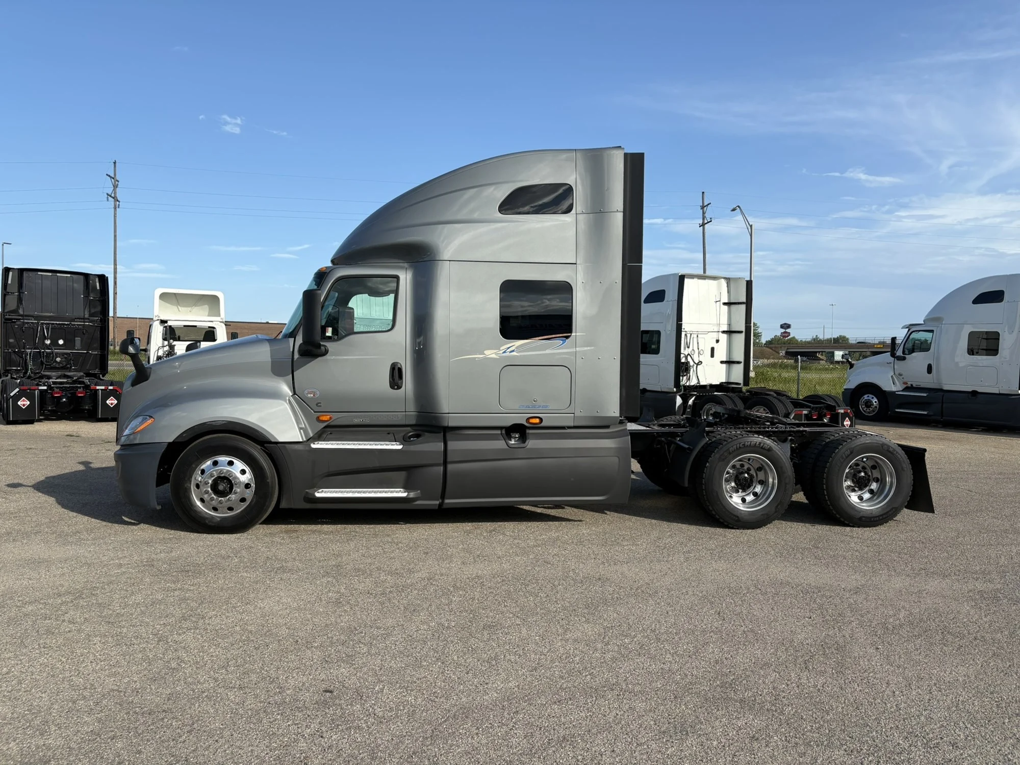 2024 International LT in West Michigan International, MI — photo 2