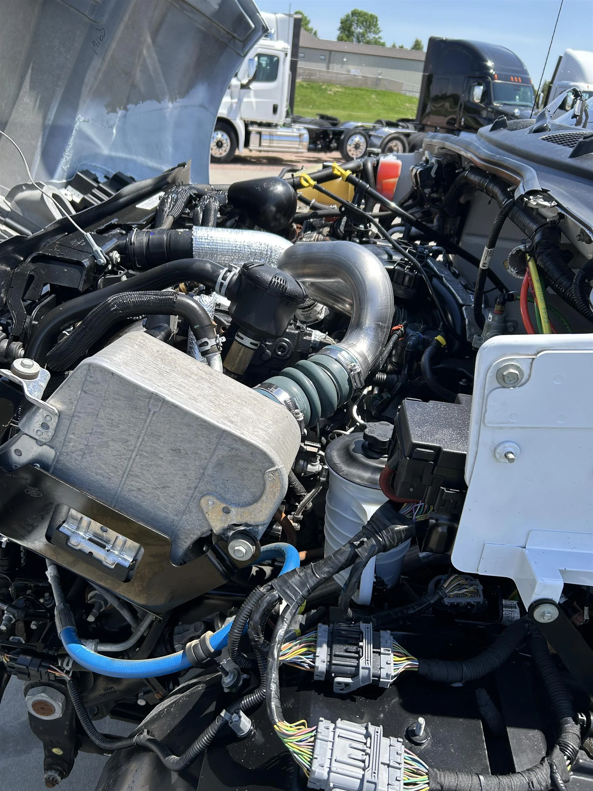2017 Ford F-750 in Sioux Falls, SD — photo 12