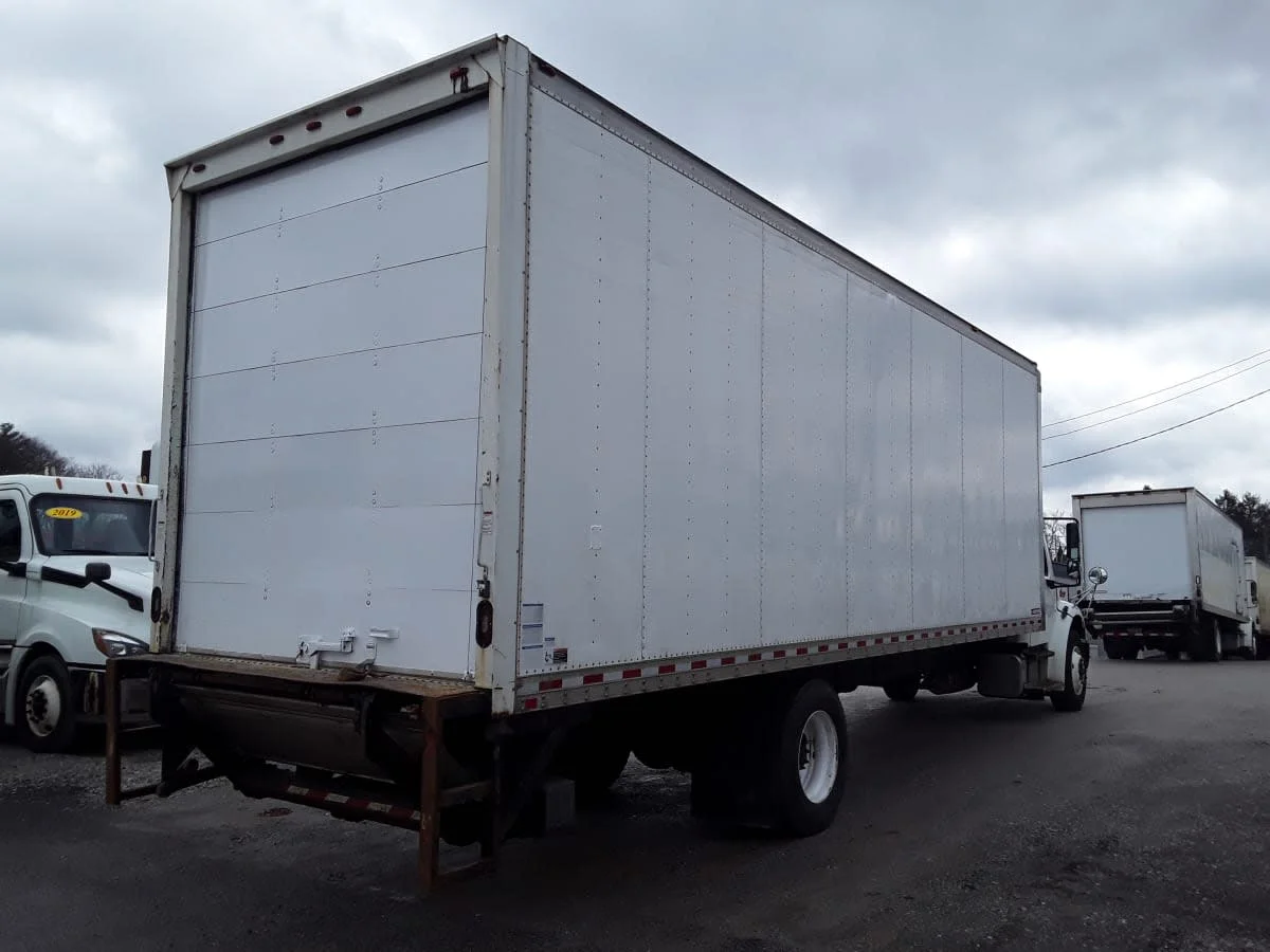 2019 Freightliner M2 106 in Pittsburgh, PA — photo 4
