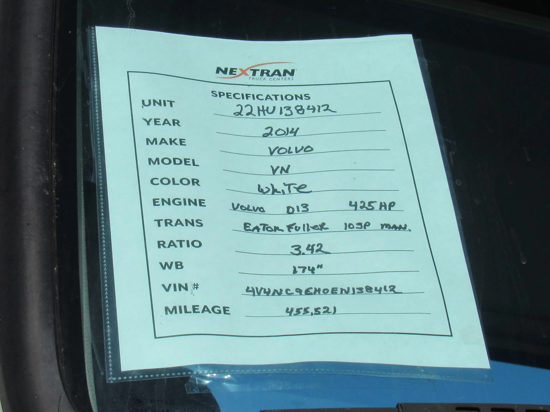 2014 Volvo VNL 300 - image 9