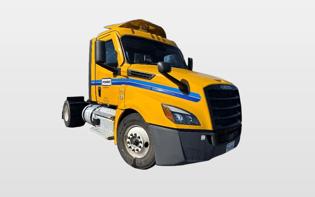 2022 Freightliner Cascadia - image 1