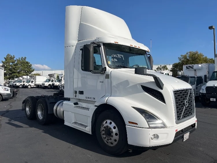 2020 Volvo VNR 640 in Torrance, CA