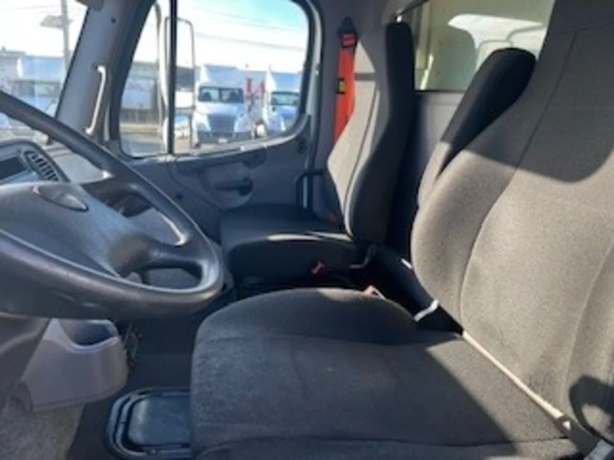 2020 Freightliner M2 106 in Newark, NJ — photo 8