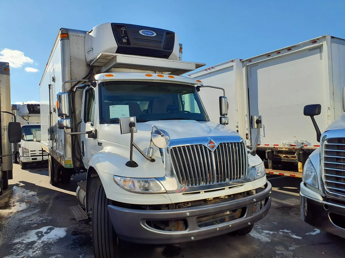 2020 International MV - image 3