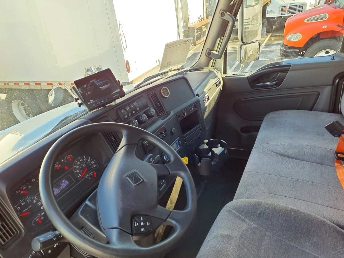 2020 International MV - image 8