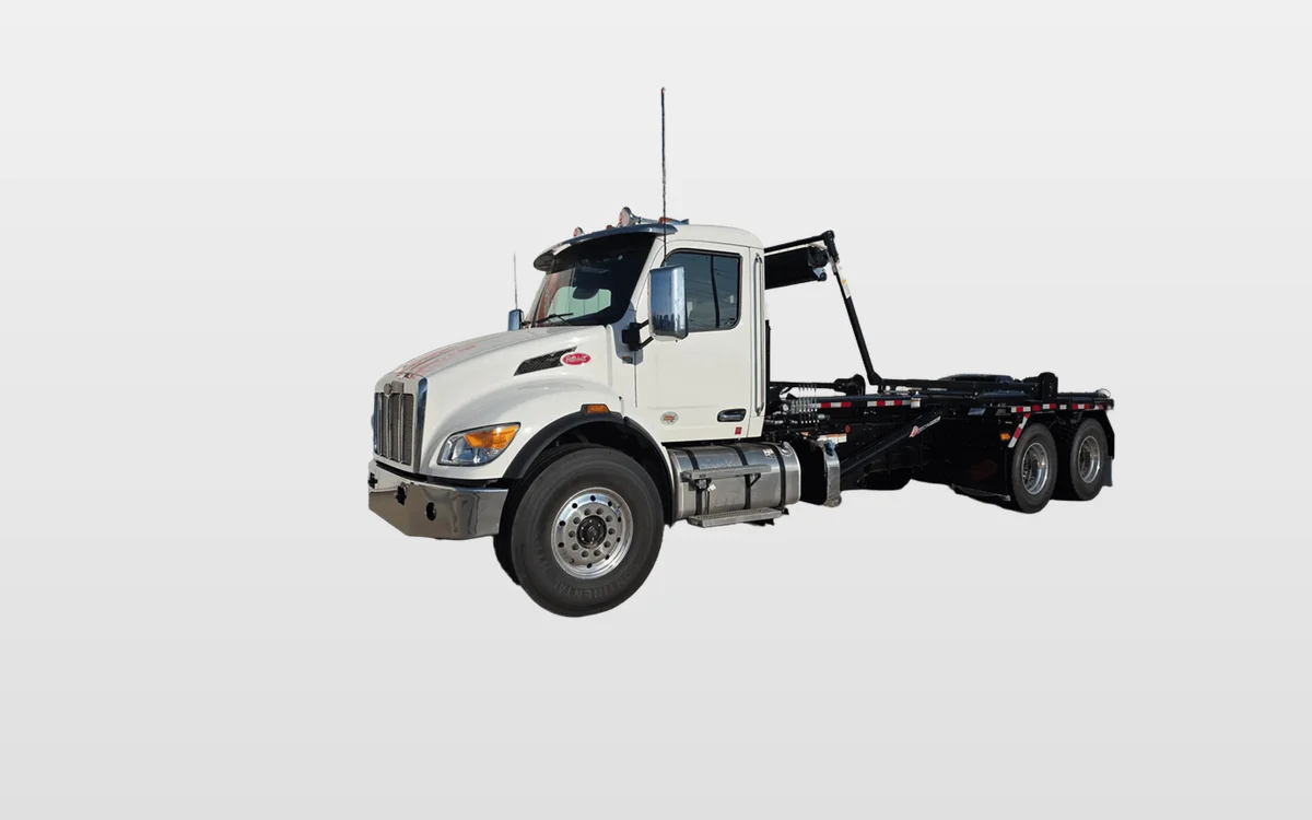 2025 PETERBILT 548 - image 1