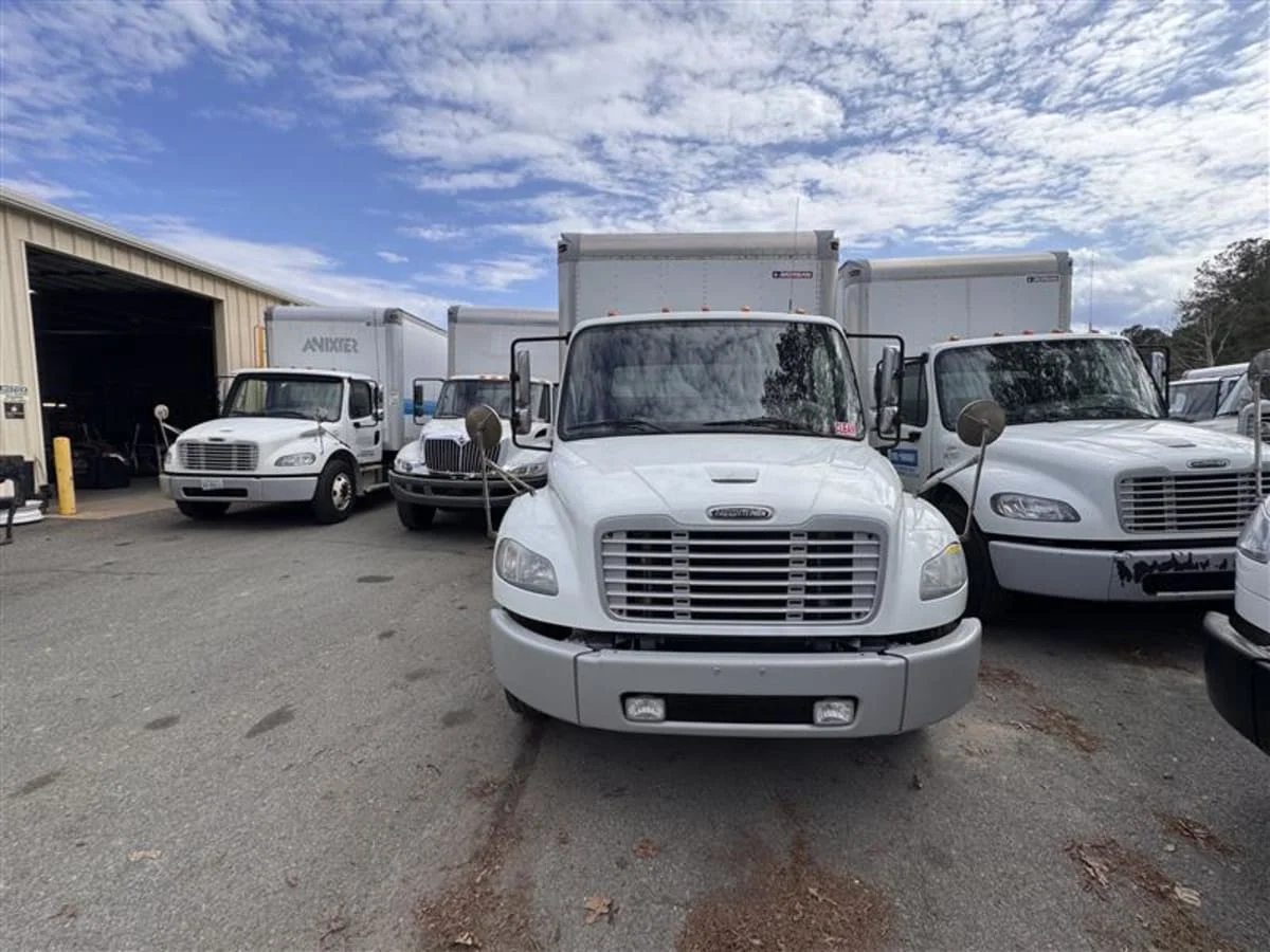 2020 Freightliner M2 106 in Ashland, VA — photo 2