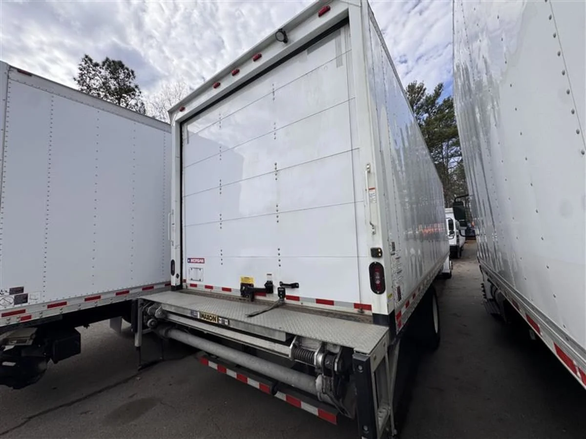 2020 Freightliner M2 106 in Ashland, VA — photo 4