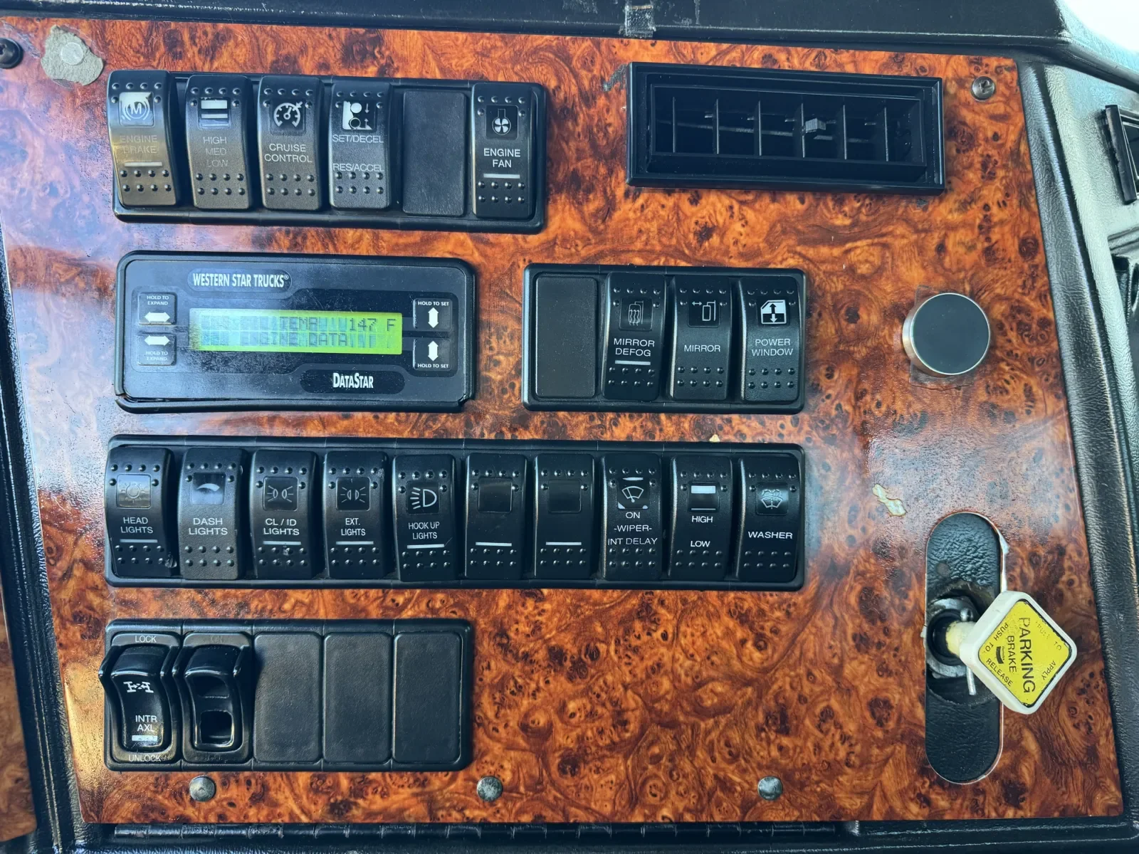 2007 Western Star 4900 - image 17