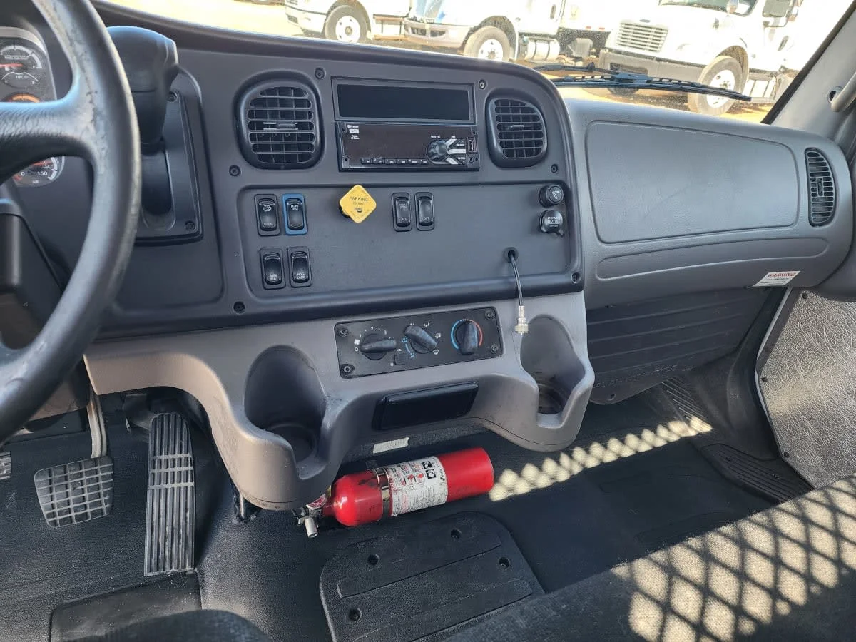 2019 Freightliner M2 106 in Greensboro, NC — photo 9