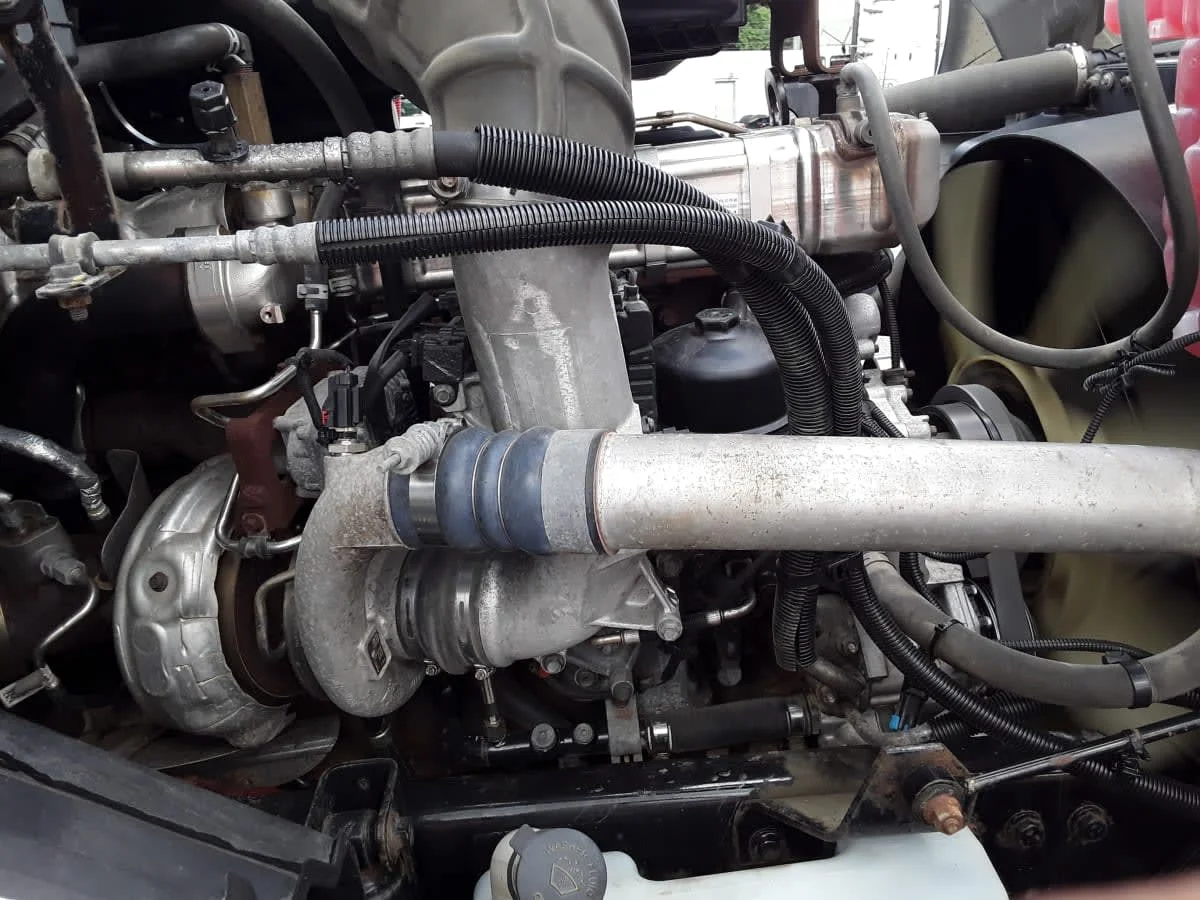 2020 International LT - image 4