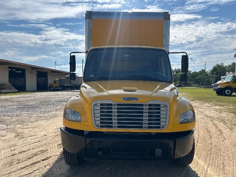 2019 Freightliner eM2 in Pensacola, FL — photo 2