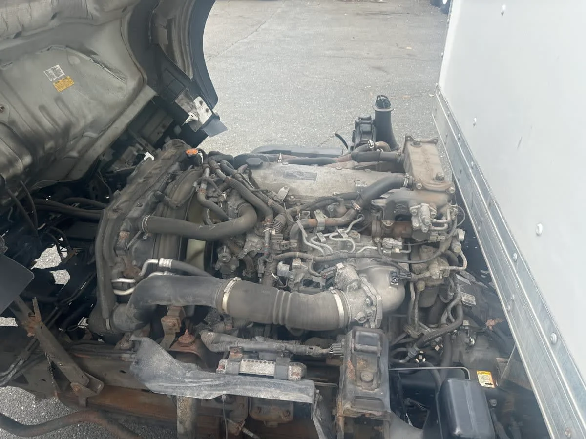 2020 Isuzu NQR - image 9