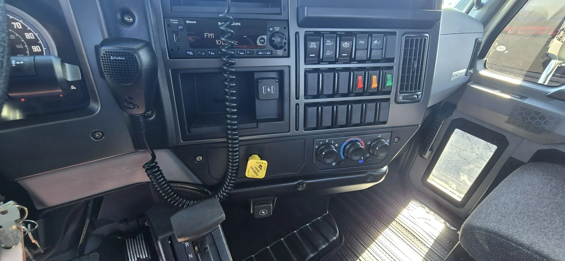 2024 Mack MD - image 33