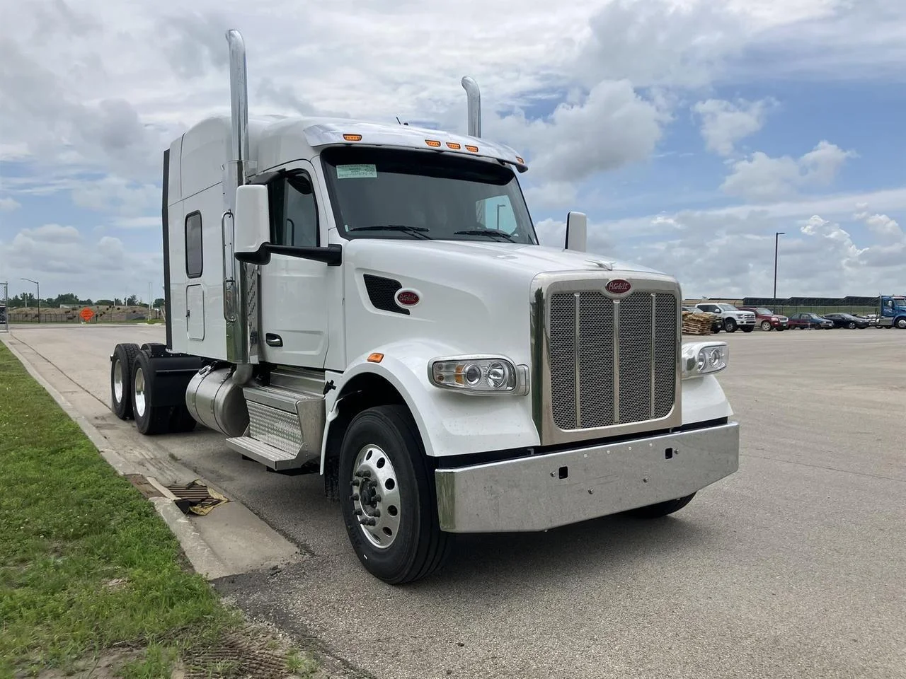2027 Peterbilt 567 in Rochester, MN — photo 5