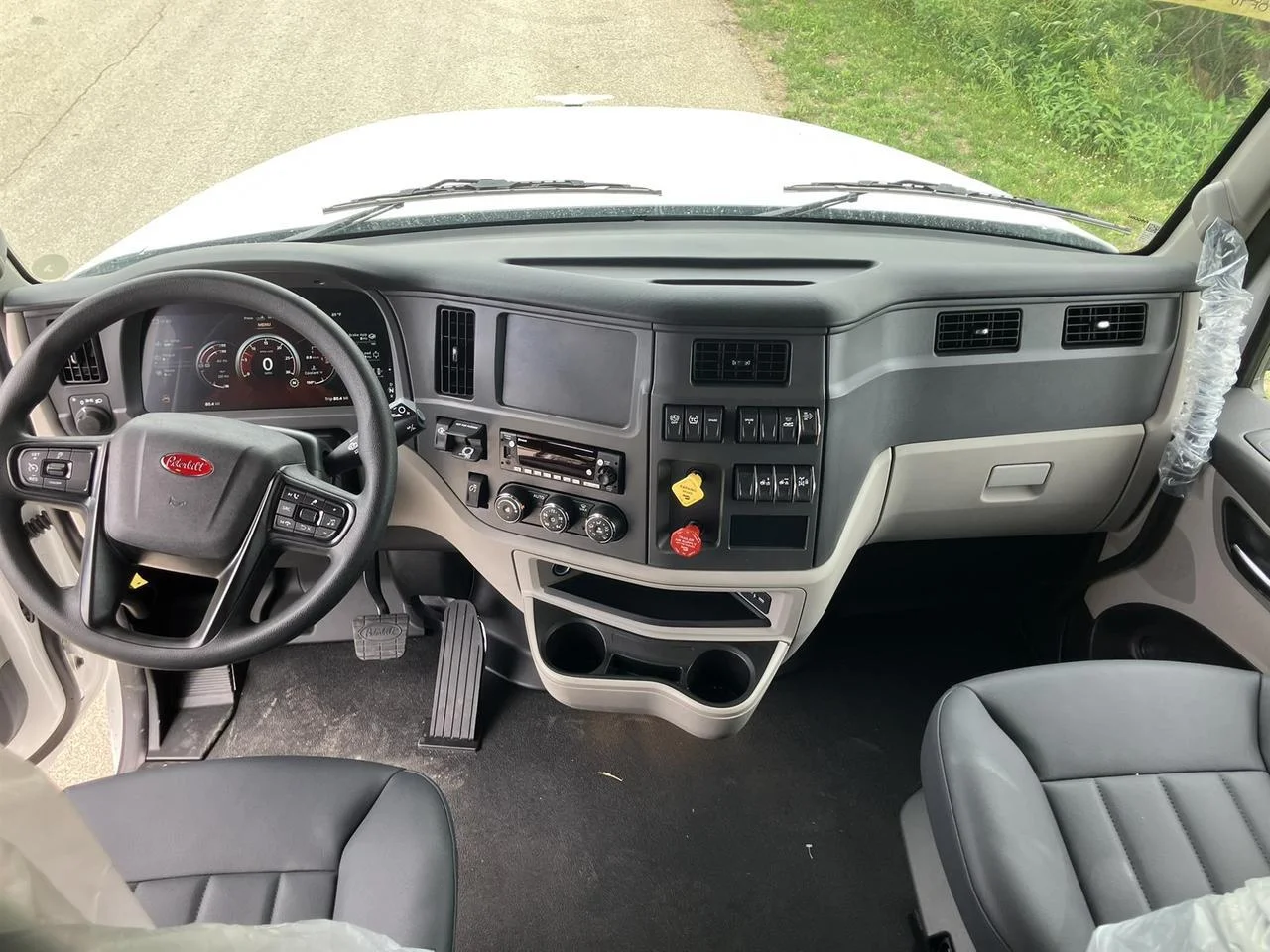 2027 Peterbilt 567 in Rochester, MN — photo 9