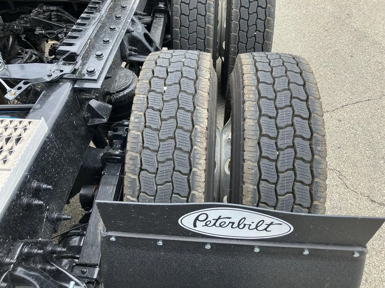 2027 Peterbilt 567 in Rochester, MN — photo 3