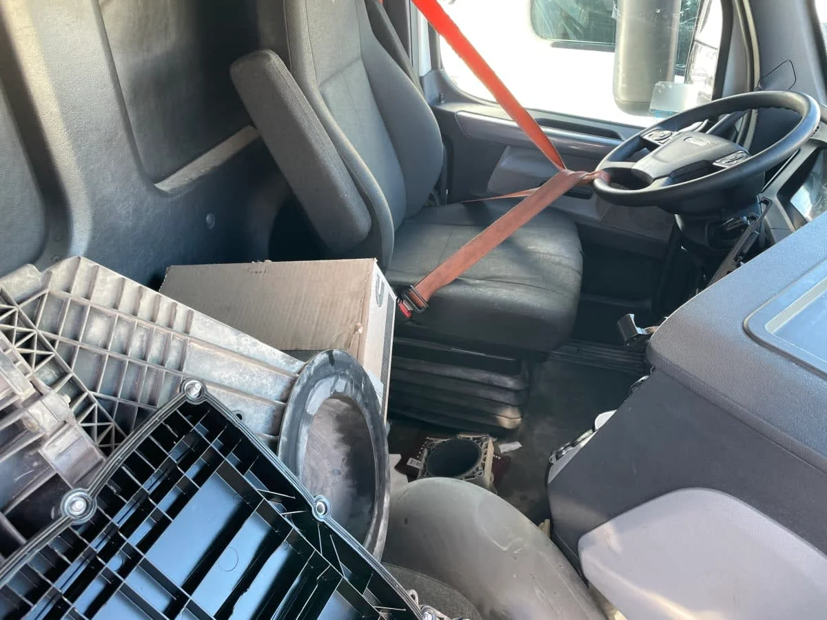 2022 Freightliner Cascadia - image 11