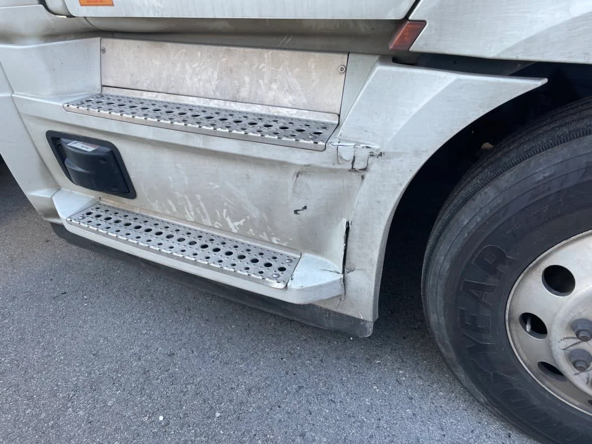 2022 Freightliner Cascadia - image 12