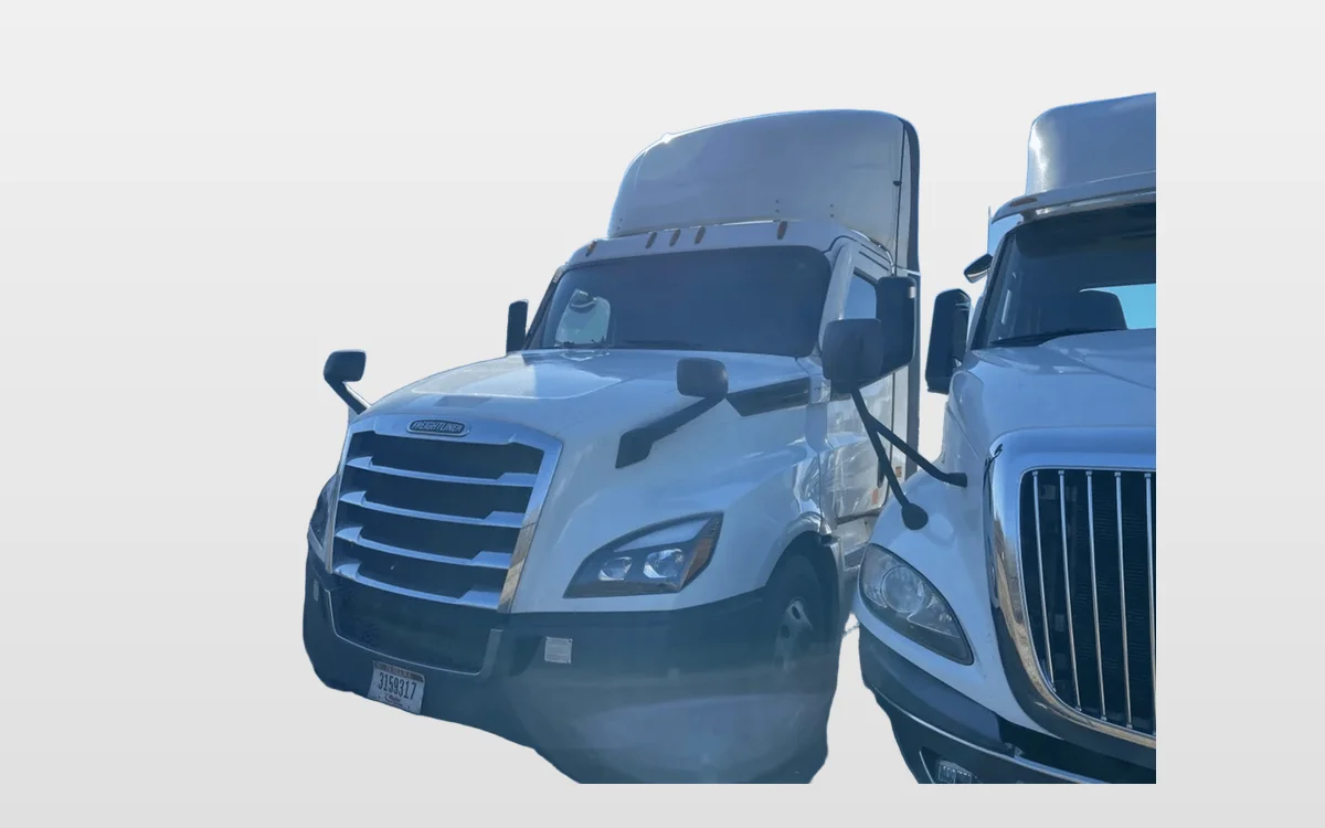 2022 Freightliner Cascadia - image 1