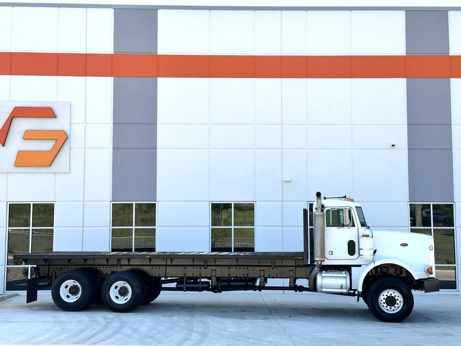 2000 Peterbilt in Greer, SC — photo 3