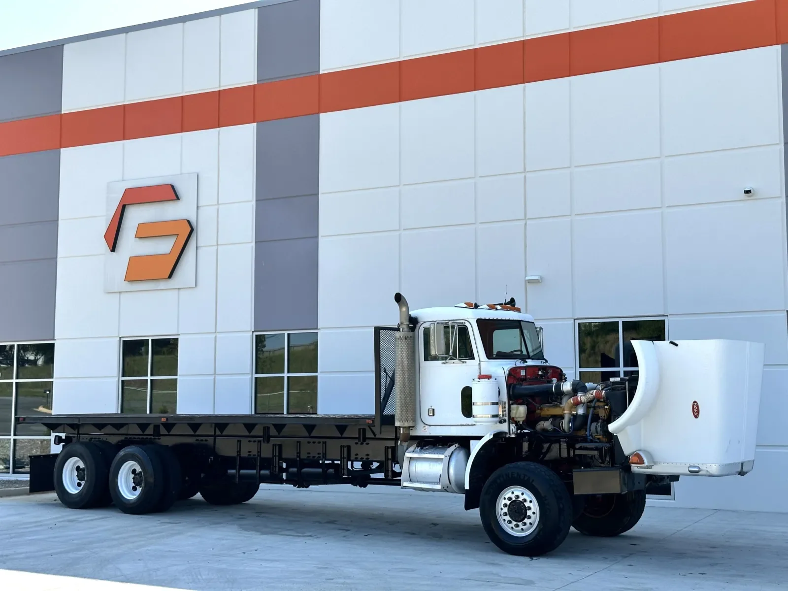 2000 Peterbilt in Greer, SC — photo 9